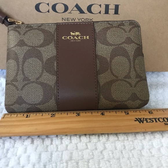 Coach wristlet - Picture 3 of 16